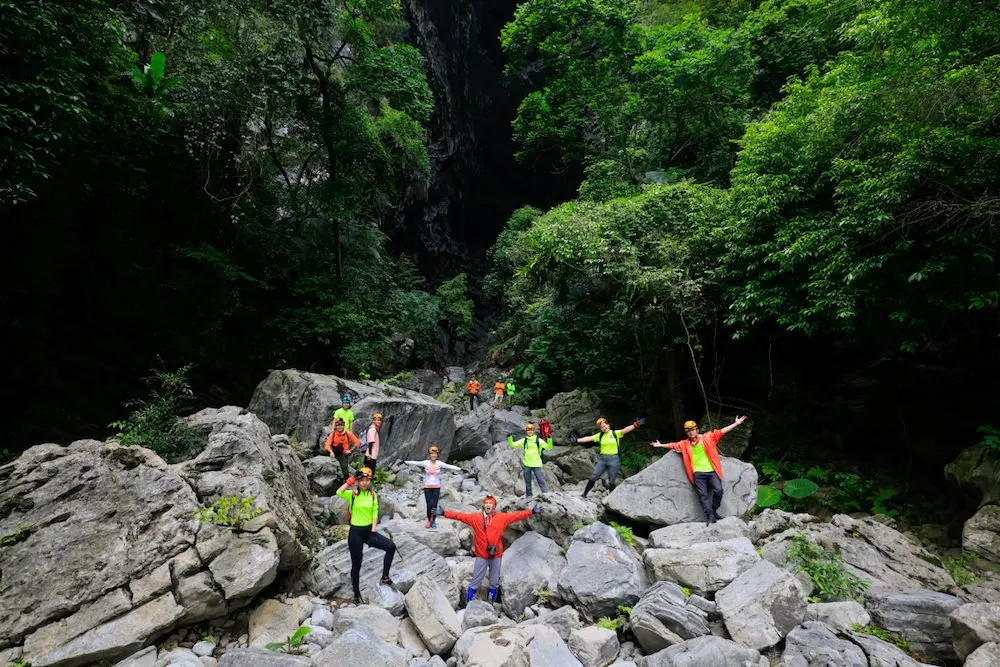 Xem ngay kinh nghiệm trekking Quảng B&igrave;nh d&agrave;i ng&agrave;y nhưng vẫn khoẻ re 2