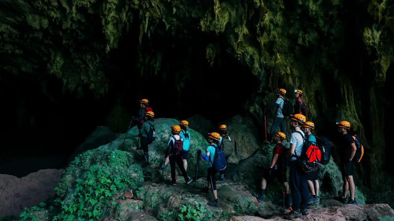 Kinh nghiệm chọn giày trekking Quảng Bình sao cho phù hợp