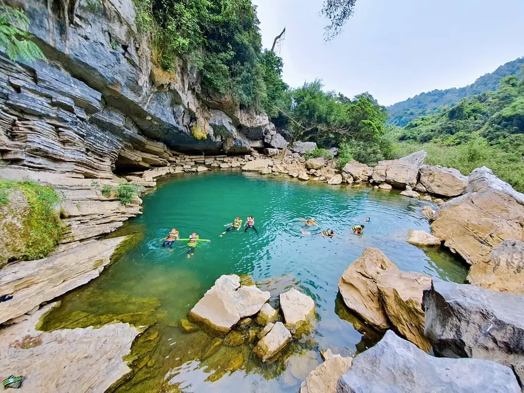Lịch tr&igrave;nh 1 ng&agrave;y ở Hang Ti&ecirc;n với những th&aacute;ch thức địa h&igrave;nh th&uacute; vị 10