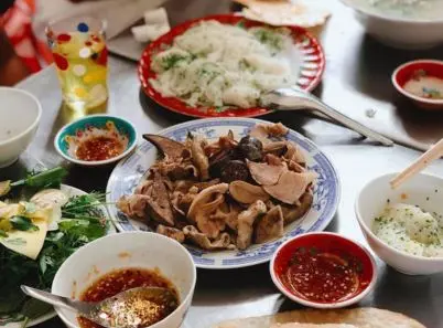 12 đặc sản Bình Định ăn một lần liền nhớ mãi phong vị ẩm thực đất võ