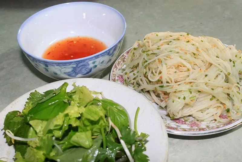 Top 10+ m&oacute;n ăn vặt Quy Nhơn nhất định phải nếm thử 6