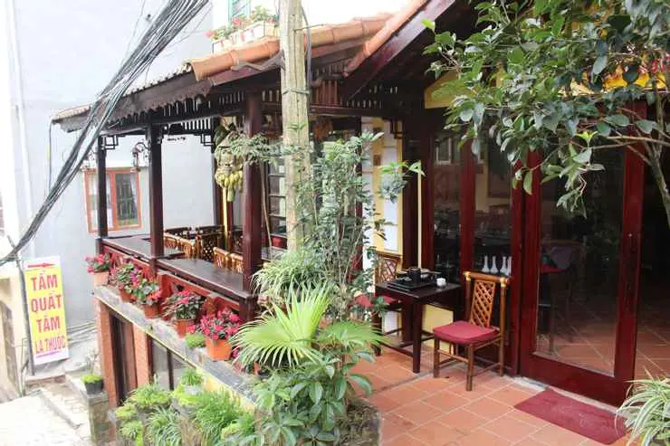 Anise Sapa Restaurant - Nh&agrave; h&agrave;ng kiểu &Acirc;u thơ mộng, ăn l&agrave; m&ecirc; ngay giữa l&ograve;ng Sapa 7