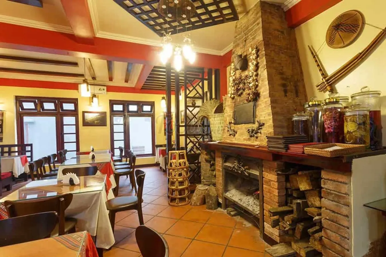 Anise Sapa Restaurant - Nh&agrave; h&agrave;ng kiểu &Acirc;u thơ mộng, ăn l&agrave; m&ecirc; ngay giữa l&ograve;ng Sapa 9