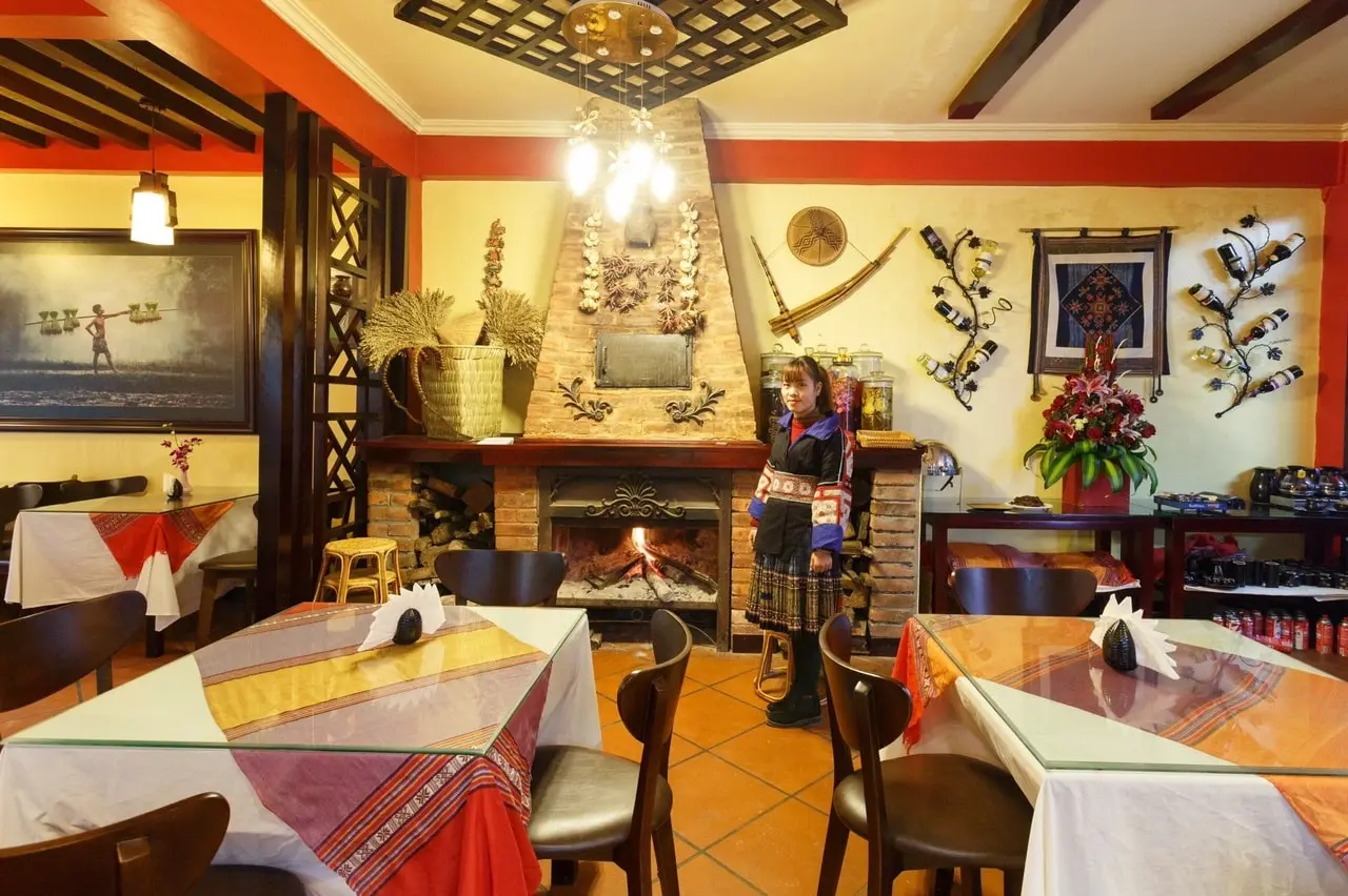Anise Sapa Restaurant - Nh&agrave; h&agrave;ng kiểu &Acirc;u thơ mộng, ăn l&agrave; m&ecirc; ngay giữa l&ograve;ng Sapa 12