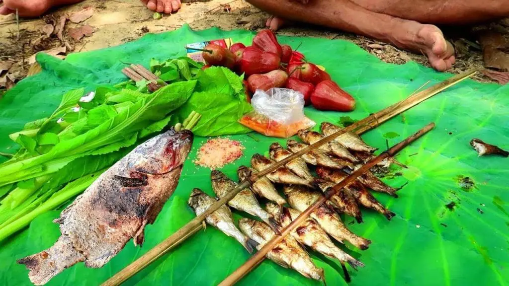 L&ecirc;n Sapa thưởng thức đặc sản c&aacute; suối nướng - M&oacute;n ngon đậm chất v&ugrave;ng cao T&acirc;y Bắc 5
