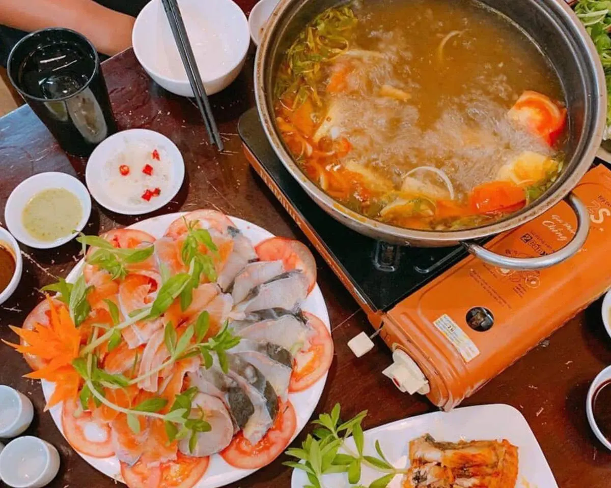 Nh&agrave; h&agrave;ng Hải L&acirc;m - Trải nghiệm thi&ecirc;n đường ẩm thực ngất ng&acirc;y tại Sapa 13