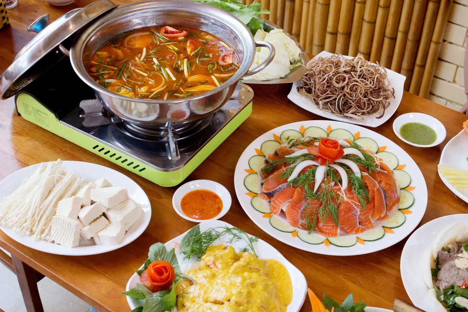 Nh&agrave; h&agrave;ng Hải L&acirc;m - Trải nghiệm thi&ecirc;n đường ẩm thực ngất ng&acirc;y tại Sapa 12