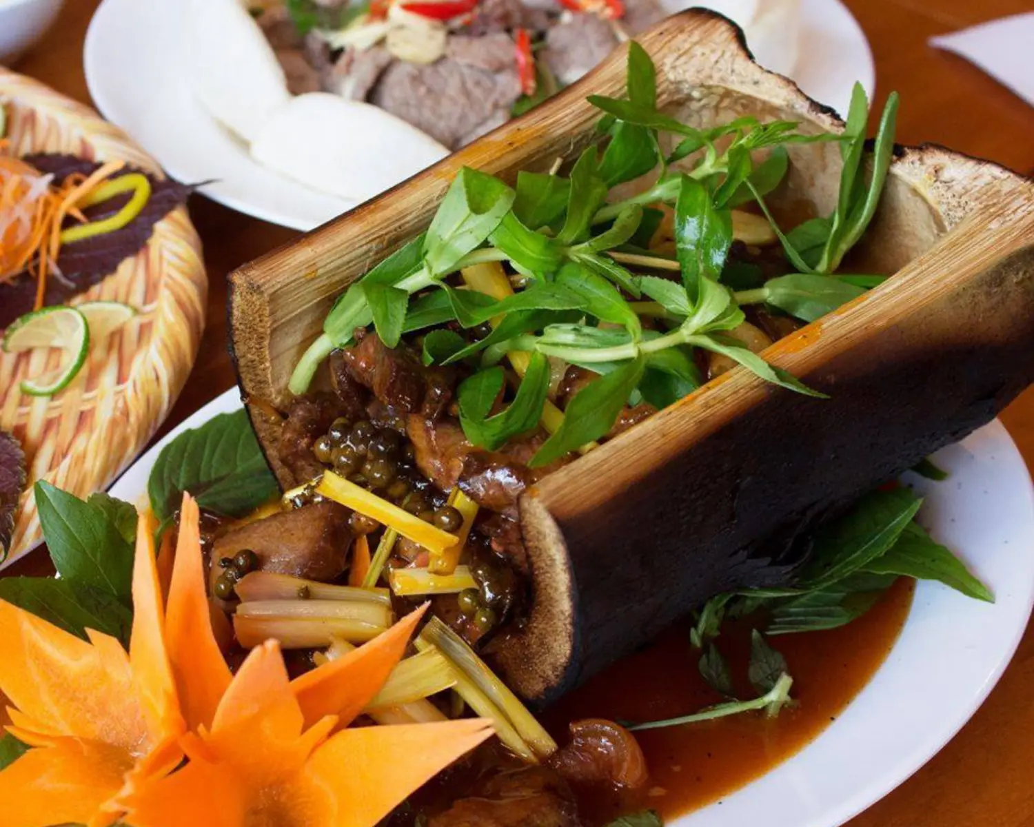 Nh&agrave; h&agrave;ng Hải L&acirc;m - Trải nghiệm thi&ecirc;n đường ẩm thực ngất ng&acirc;y tại Sapa 16