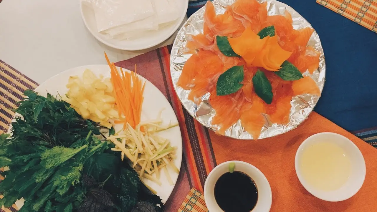 Nh&agrave; h&agrave;ng Th&aacute;c Bạc Sapa - Địa chỉ thưởng thức c&aacute; tầm c&aacute; hồi tươi sống thơm ngon 4