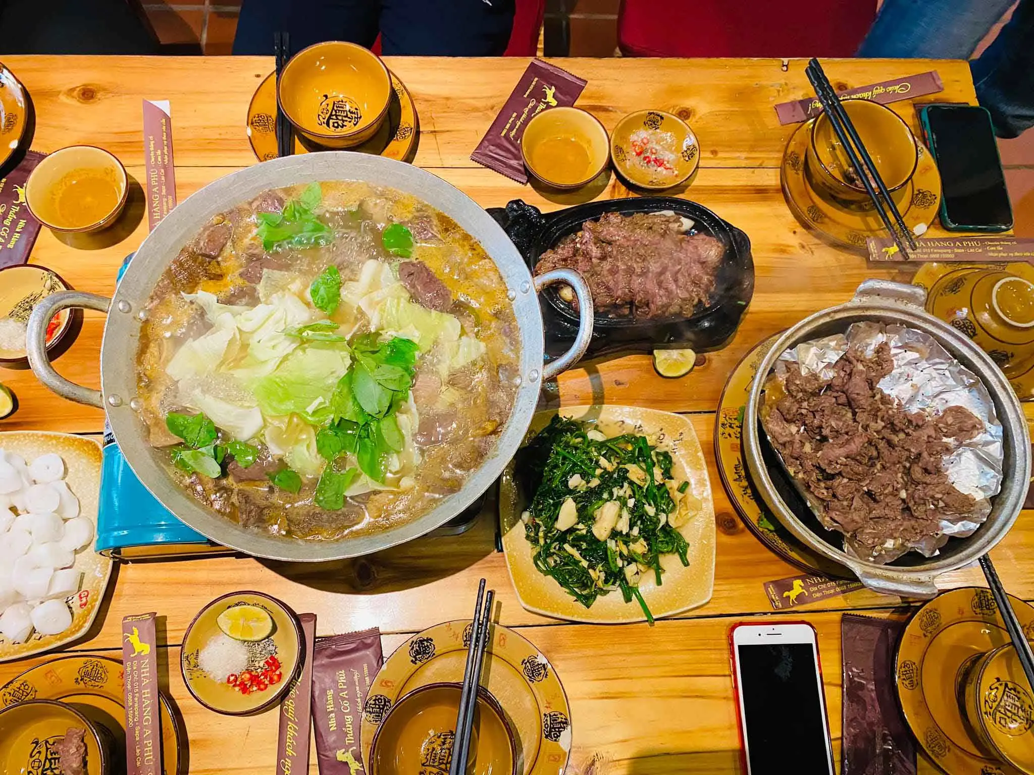 Những qu&aacute;n thắng cố Sapa chuẩn vị bạn c&oacute; thể gh&eacute; đến 4