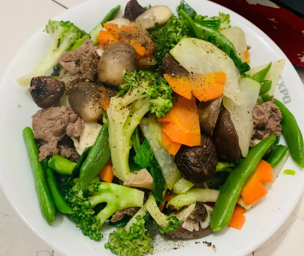 Red Dzao House Restaurant - Thưởng thức món ngon tại vùng núi thị trấn Sapa 11