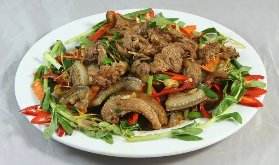 Red Dzao House Restaurant - Thưởng thức món ngon tại vùng núi thị trấn Sapa 8