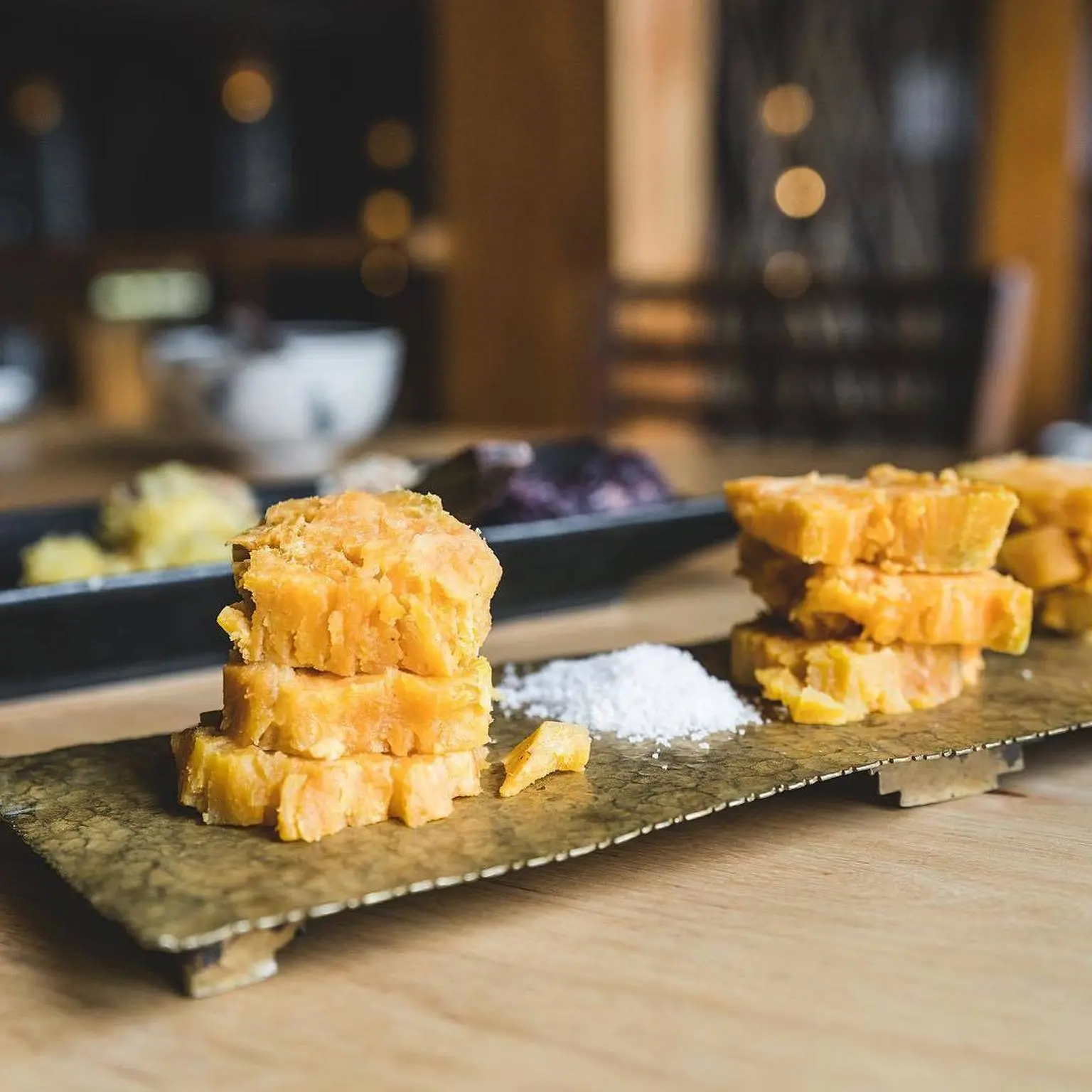 The Hill Station Signature restaurant Sapa - Nh&agrave; h&agrave;ng nổi danh v&ugrave;ng T&acirc;y Bắc nhờ m&oacute;n g&agrave; nướng si&ecirc;u hấp dẫn 12