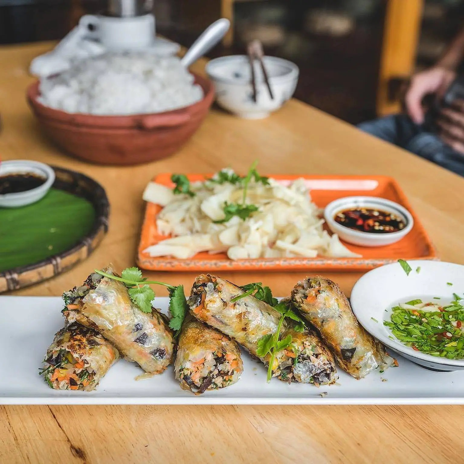 The Hill Station Signature restaurant Sapa - Nh&agrave; h&agrave;ng nổi danh v&ugrave;ng T&acirc;y Bắc nhờ m&oacute;n g&agrave; nướng si&ecirc;u hấp dẫn 11
