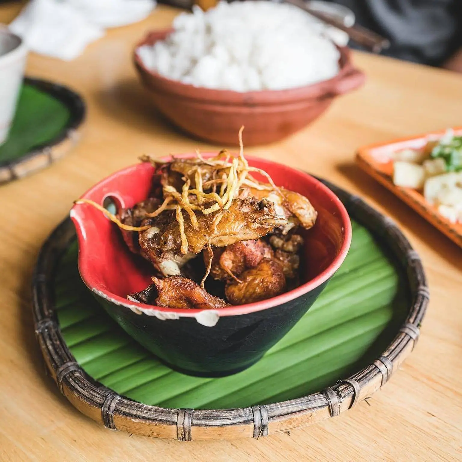 The Hill Station Signature restaurant Sapa - Nh&agrave; h&agrave;ng nổi danh v&ugrave;ng T&acirc;y Bắc nhờ m&oacute;n g&agrave; nướng si&ecirc;u hấp dẫn 7
