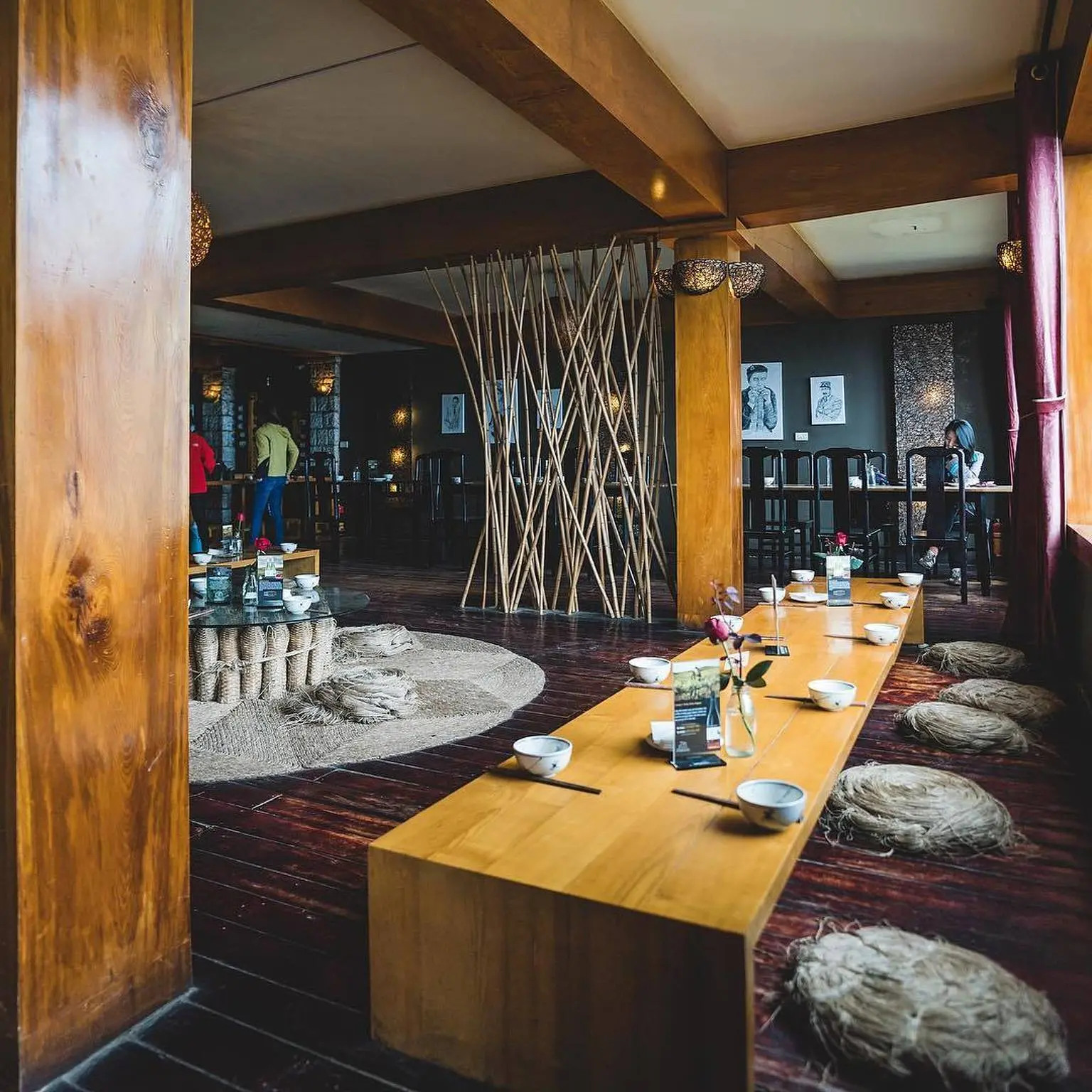 The Hill Station Signature restaurant Sapa - Nh&agrave; h&agrave;ng nổi danh v&ugrave;ng T&acirc;y Bắc nhờ m&oacute;n g&agrave; nướng si&ecirc;u hấp dẫn 13