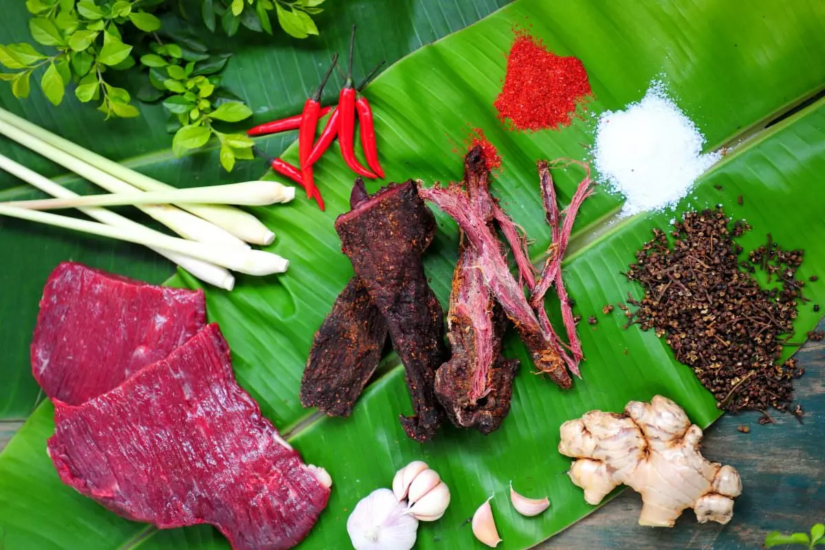 Thịt tr&acirc;u g&aacute;c bếp Sapa - M&oacute;n ăn đặc sản g&acirc;y thương nhớ từ v&ugrave;ng T&acirc;y Bắc 5