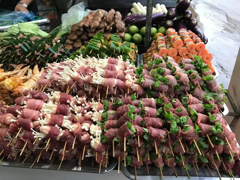Xi&ecirc;n nướng Hoa Tr&agrave; Qu&aacute;n Sapa - Qu&aacute;n ăn d&agrave;nh cho những ng&agrave;y kh&ocirc;ng biết ăn g&igrave; khi đến Sapa 3
