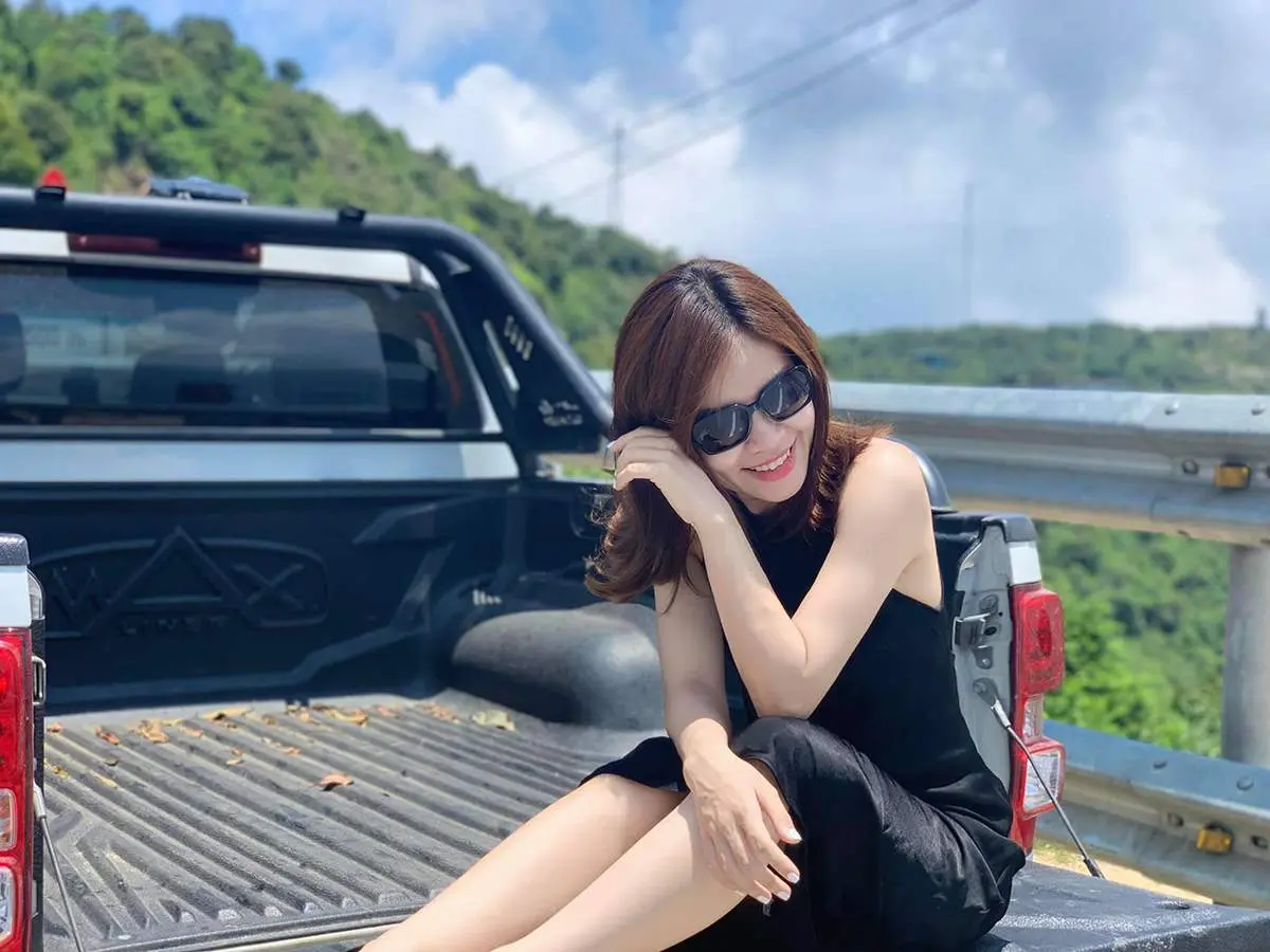 9x Đặng Thùy Linh cùng ngày nắng chói chang trên đèo Ô Quy Hồ 8