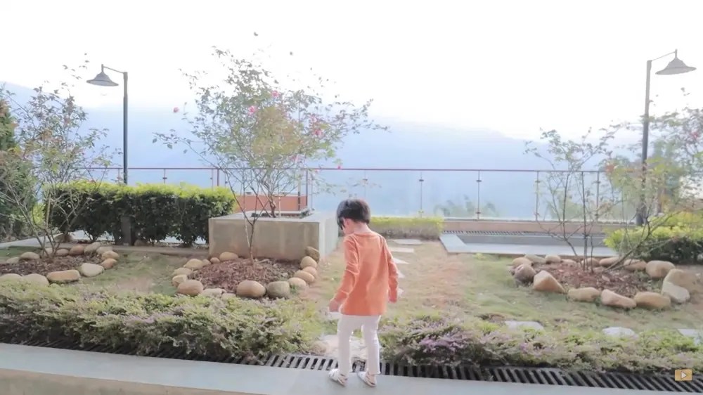 Có một khách sạn KK Sapa Hotel cực xịn qua bài review kinh nghiệm đi Sapa từ gia đình Xoài 9