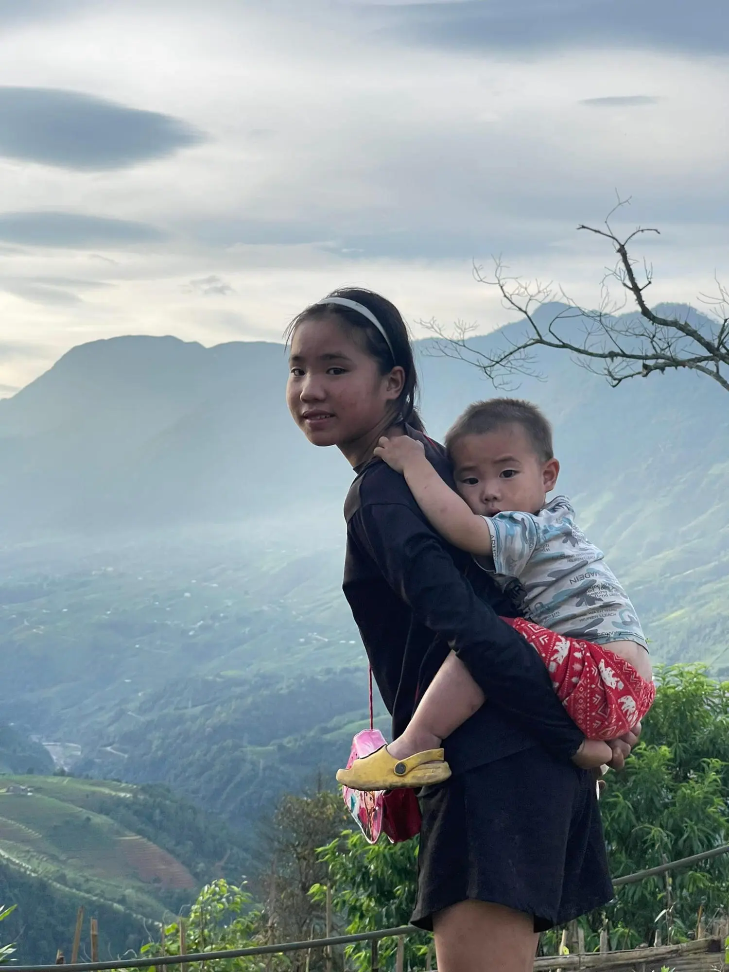 C&oacute; một Thủy điện S&eacute;o Chong H&ocirc; đẹp b&igrave;nh dị giữa l&ograve;ng Sapa 8