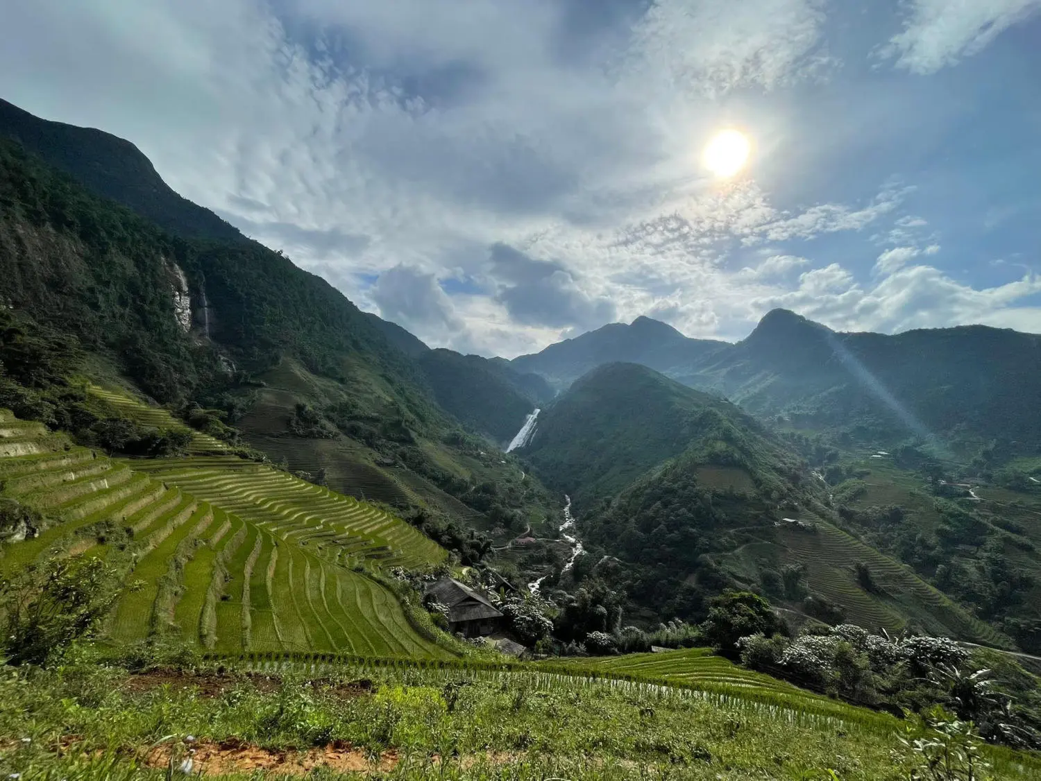 C&oacute; một Thủy điện S&eacute;o Chong H&ocirc; đẹp b&igrave;nh dị giữa l&ograve;ng Sapa 4