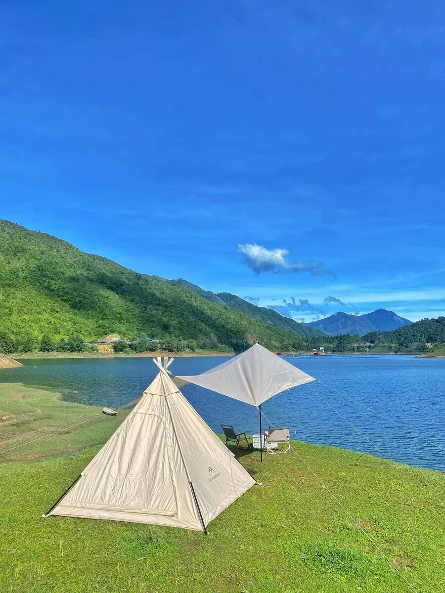 Hồ nước nh&acirc;n tạo S&eacute;o M&yacute; Tỷ, kh&ocirc;ng gian trong l&agrave;nh cực gần Sapa 3