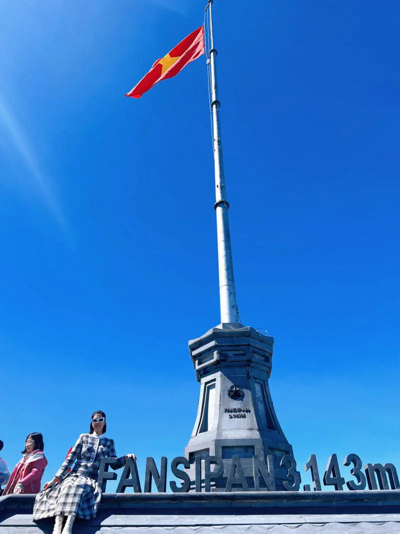 Kh&aacute;m ph&aacute; Sapa v&agrave; hẹn h&ograve; với đất trời v&ugrave;ng cao 9