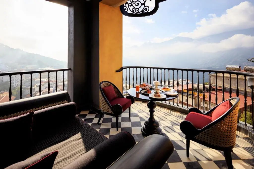 Theo ch&acirc;n travel blogger Quỷ Cốc Tử kh&aacute;m ph&aacute; kh&aacute;ch sạn Mgallery Sapa 14