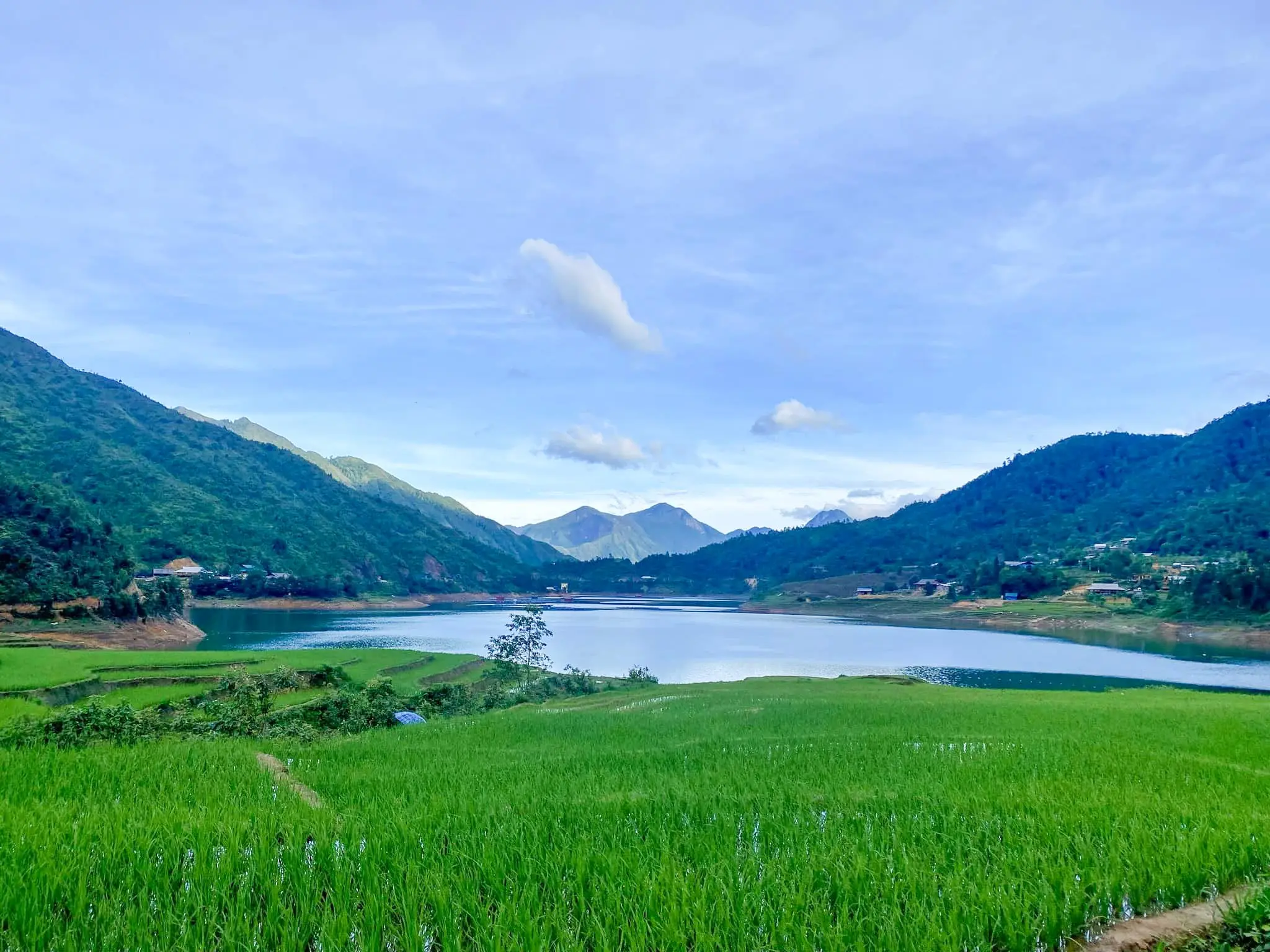 Hồ nước nhân tạo Séo Mý Tỷ, không gian trong lành cực gần Sapa