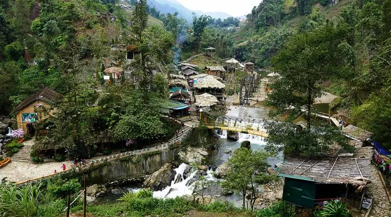 Lịch tr&igrave;nh kh&aacute;m ph&aacute; Sapa 2N1Đ - Đường l&ecirc;n Thị trấn trong m&acirc;y hấp dẫn, cực chi tiết 10