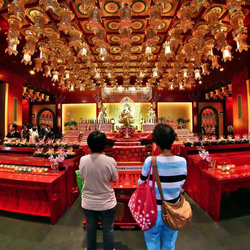 Ch&ugrave;a Răng Phật Singapore kh&ocirc;ng gian linh thi&ecirc;ng giữa l&ograve;ng Chinatown 9