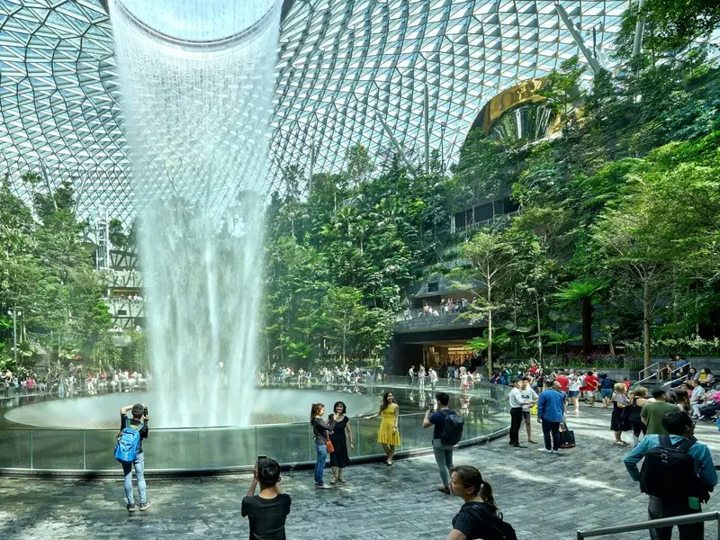 Jewel Changi kiệt t&aacute;c kiến tr&uacute;c h&agrave;i h&ograve;a với thi&ecirc;n nhi&ecirc;n tại Singapore 5