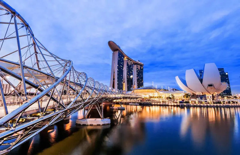 Săn ảnh sống ảo tại cầu Helix Singapore cực ấn tượng 5