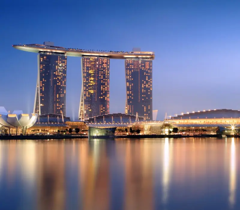 Marina Bay Sands SkyPark: Kỳ quan rực rỡ trên đỉnh Singapore