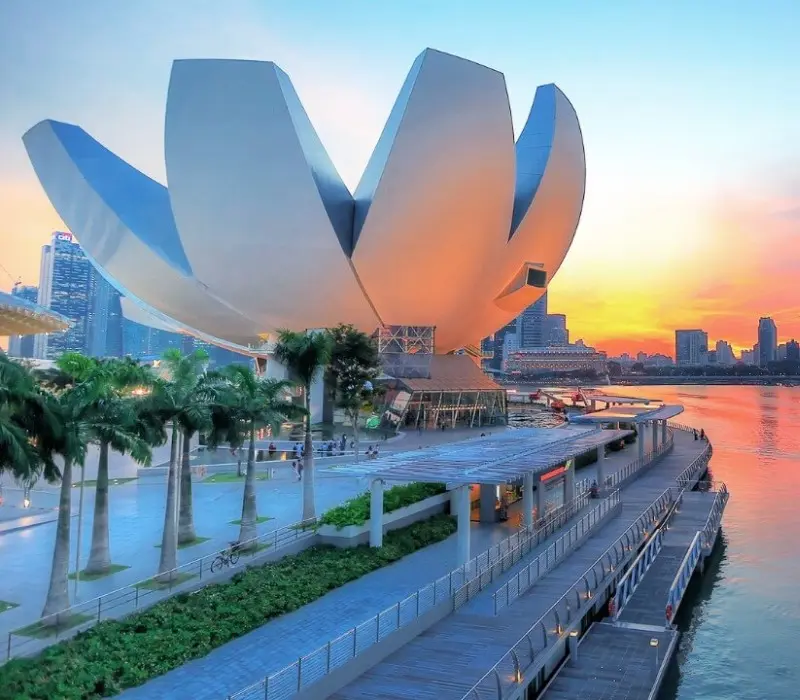 Thưởng lãm Artscience Museum, không gian nghệ thuật nổi tiếng tại Singapore