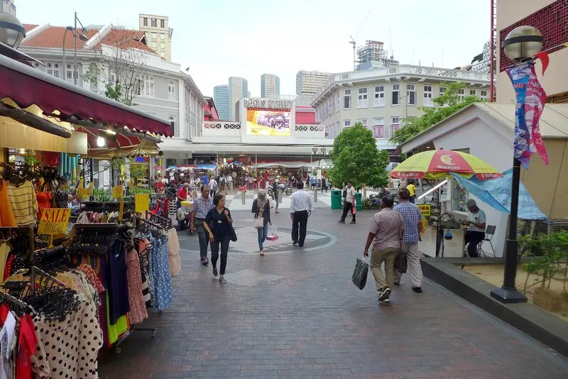 Thưởng ngoạn Bugis Street, thi&ecirc;n đường mua sắm tại Singapore 4