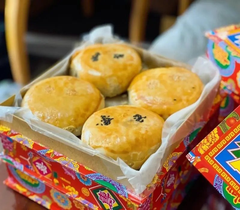 B&aacute;nh p&iacute;a S&oacute;c Trăng: Đặc sản miền T&acirc;y g&oacute;i trọn tinh hoa văn h&oacute;a 7