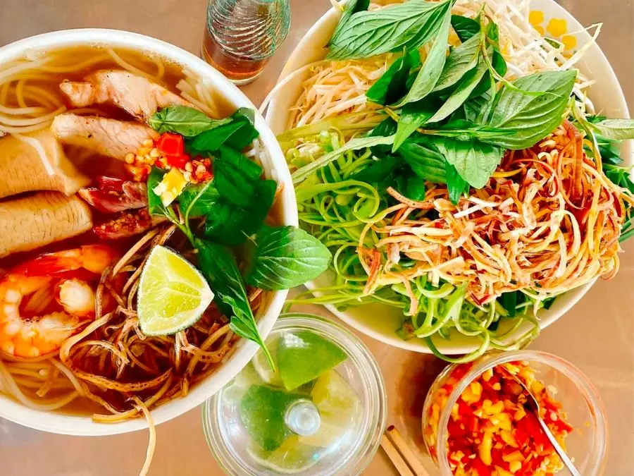 B&uacute;n nước l&egrave;o S&oacute;c Trăng đậm đ&agrave; hương vị ẩm thực T&acirc;y Nam Bộ 2