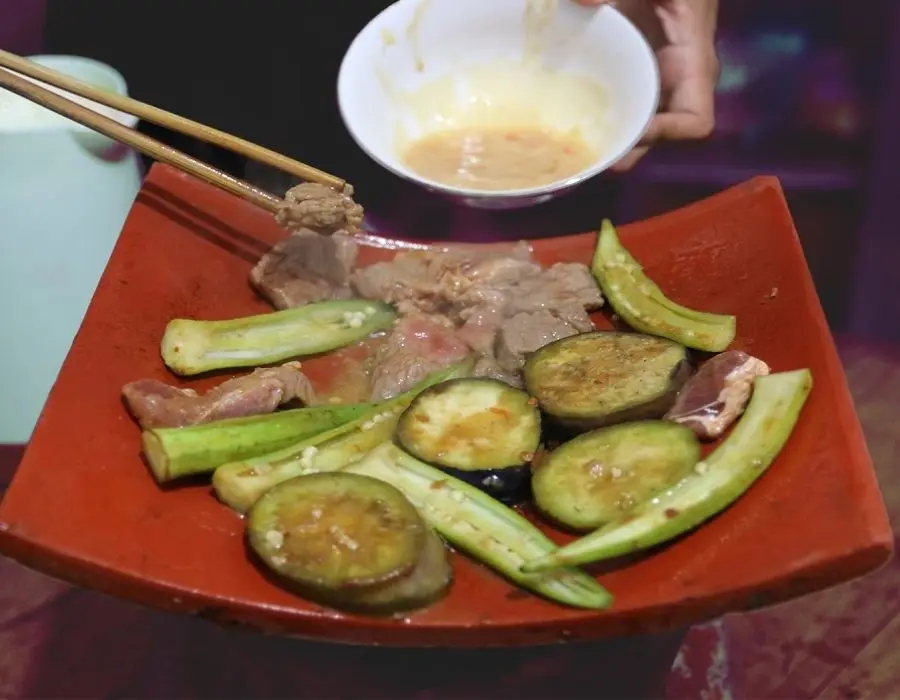 Hương vị b&ograve; nướng ng&oacute;i S&oacute;c Trăng thơm ngon, kh&oacute; cưỡng 4