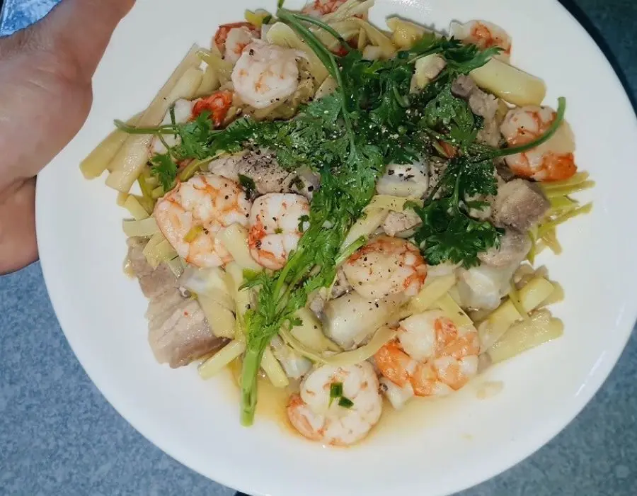 Hương vị Dưa bồn bồn S&oacute;c Trăng giữa ng&agrave;y mưa nặng hạt 6