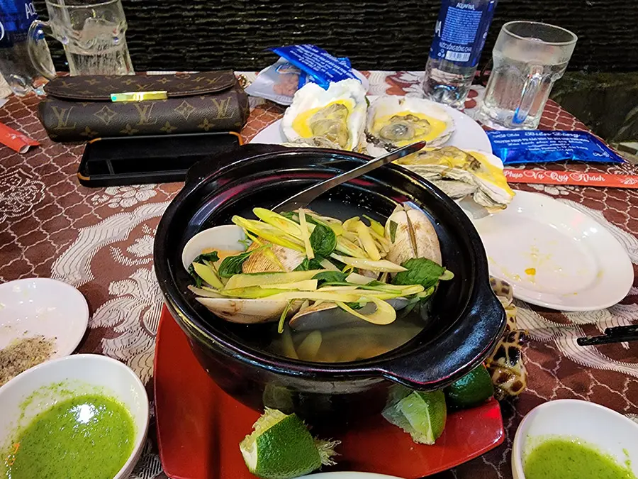 Nh&agrave; H&agrave;ng Hải Sản Biển Đ&ocirc;ng S&oacute;c Trăng v&agrave; hương vị nức l&ograve;ng thực kh&aacute;ch 9