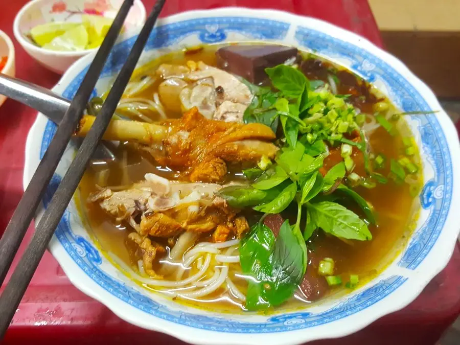 Thử b&uacute;n vịt nấu ti&ecirc;u S&oacute;c Trăng để biết thế n&agrave;o l&agrave; mỹ vị trần gian 5