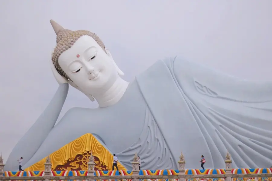 Ch&ugrave;a B&ocirc;tum Vong Sa Som Rong, c&ocirc;ng tr&igrave;nh Phật Gi&aacute;o rạng rỡ S&oacute;c Trăng 3