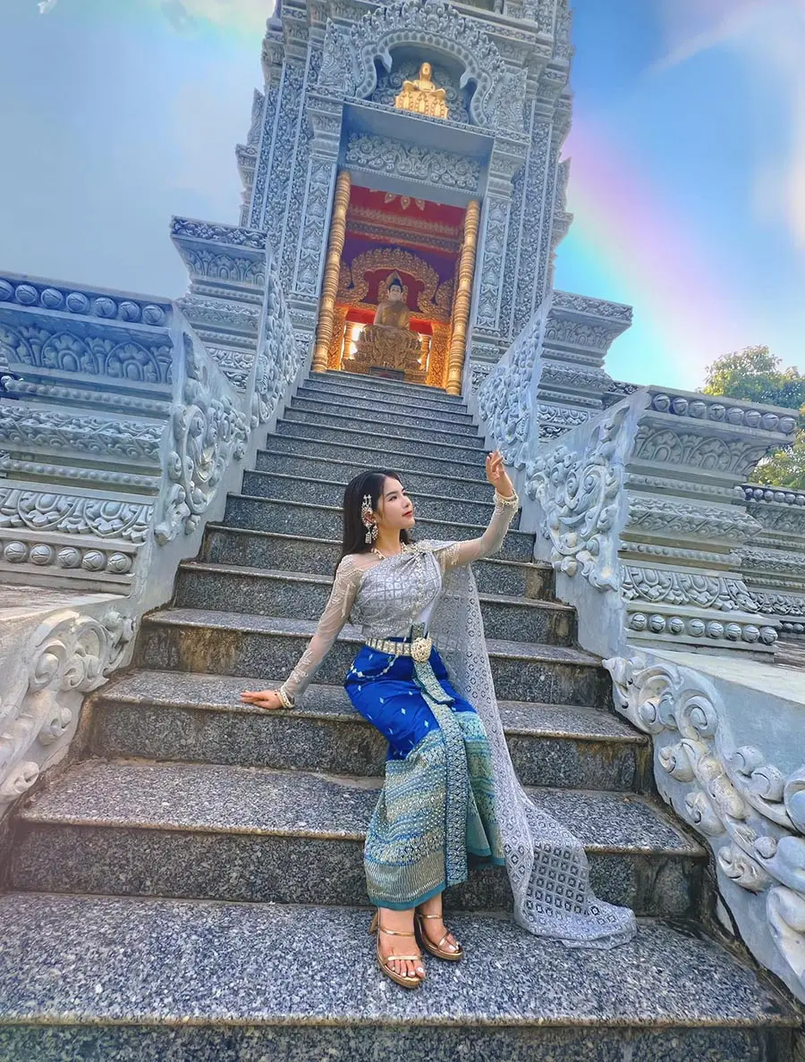 Hành trình review Chùa Bôtum Vong Sa Som Rong cùng cô nàng xinh đẹp 5