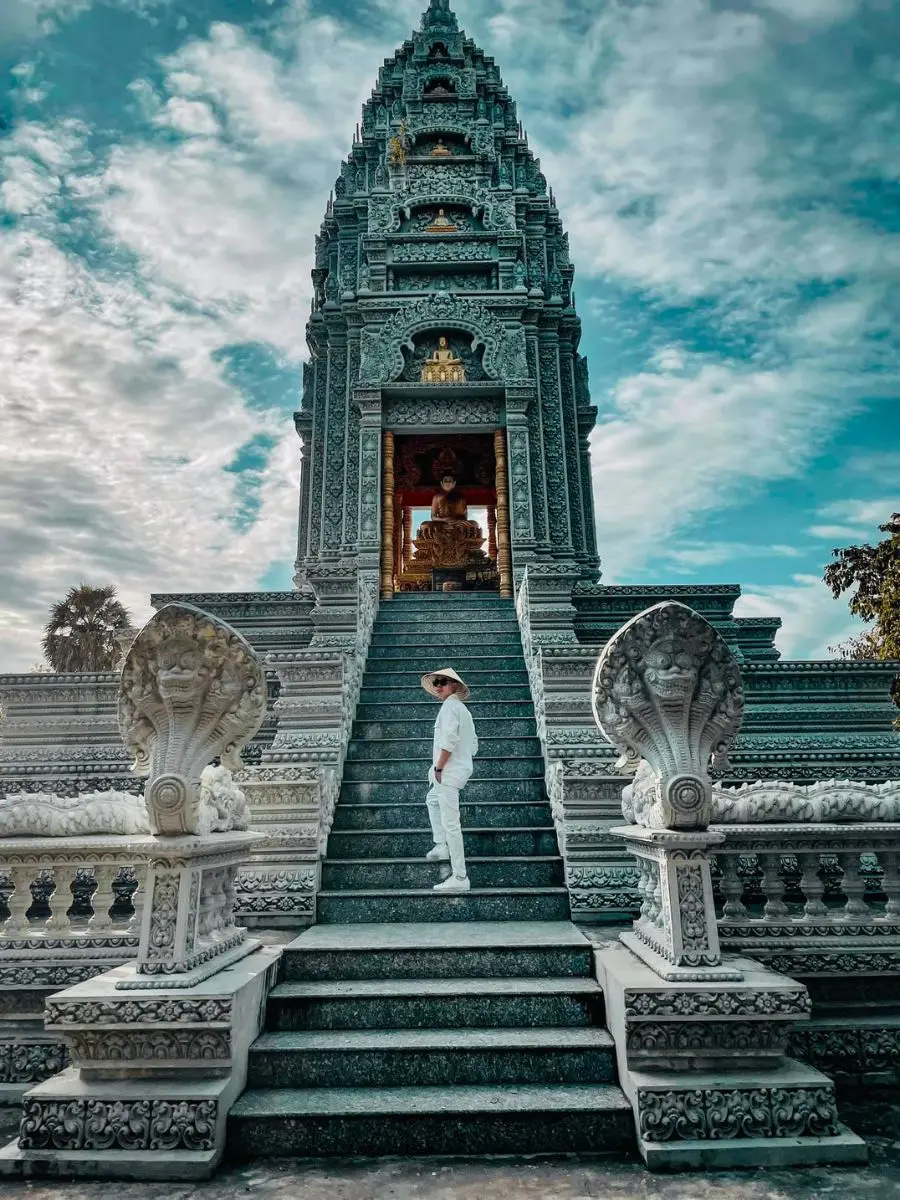 H&agrave;nh tr&igrave;nh Review S&oacute;c Trăng kh&aacute;m ph&aacute; top ng&ocirc;i ch&ugrave;a nổi tiếng 3