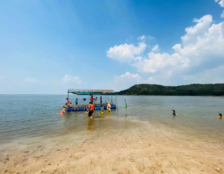 Chinh phục Đảo Nh&iacute;m T&acirc;y Ninh với vẻ đẹp hoang sơ, d&acirc;n d&atilde; 3