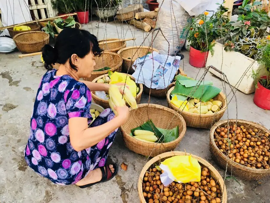 Chợ l&aacute; T&acirc;y Ninh v&agrave; phong c&aacute;ch mua b&aacute;n v&ocirc; c&ugrave;ng độc đ&aacute;o 4