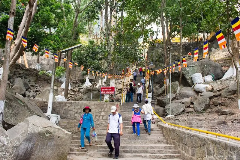 H&agrave;nh tr&igrave;nh Trekking n&uacute;i B&agrave; Đen với v&ocirc; v&agrave;n cung bậc cảm x&uacute;c 5