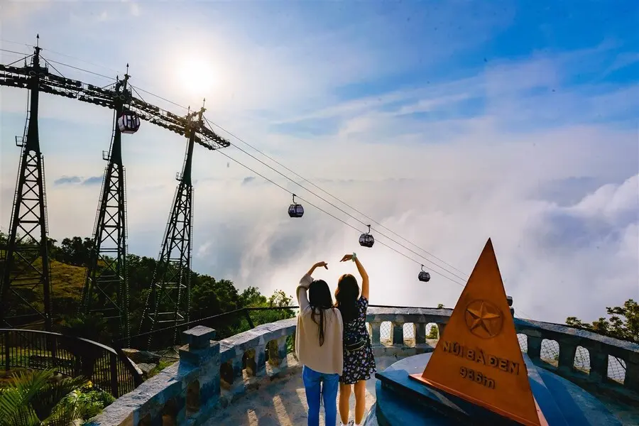 Kh&aacute;m ph&aacute; n&oacute;c nh&agrave; Nam Bộ mang t&ecirc;n N&uacute;i B&agrave; Đen T&acirc;y Ninh 3